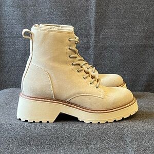 ⭐️ Offer B2G2! BUY 2 GET 2 FREE! 
Oasis Society California Boots NWOB